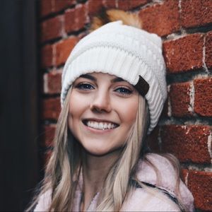 Meet your Posher, Sisi